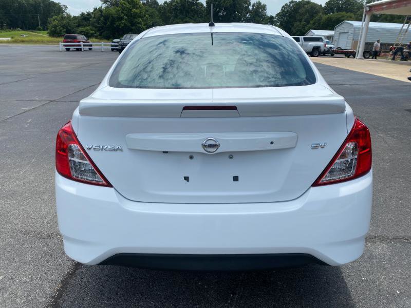 Used 2019 Nissan Versa SV image 9