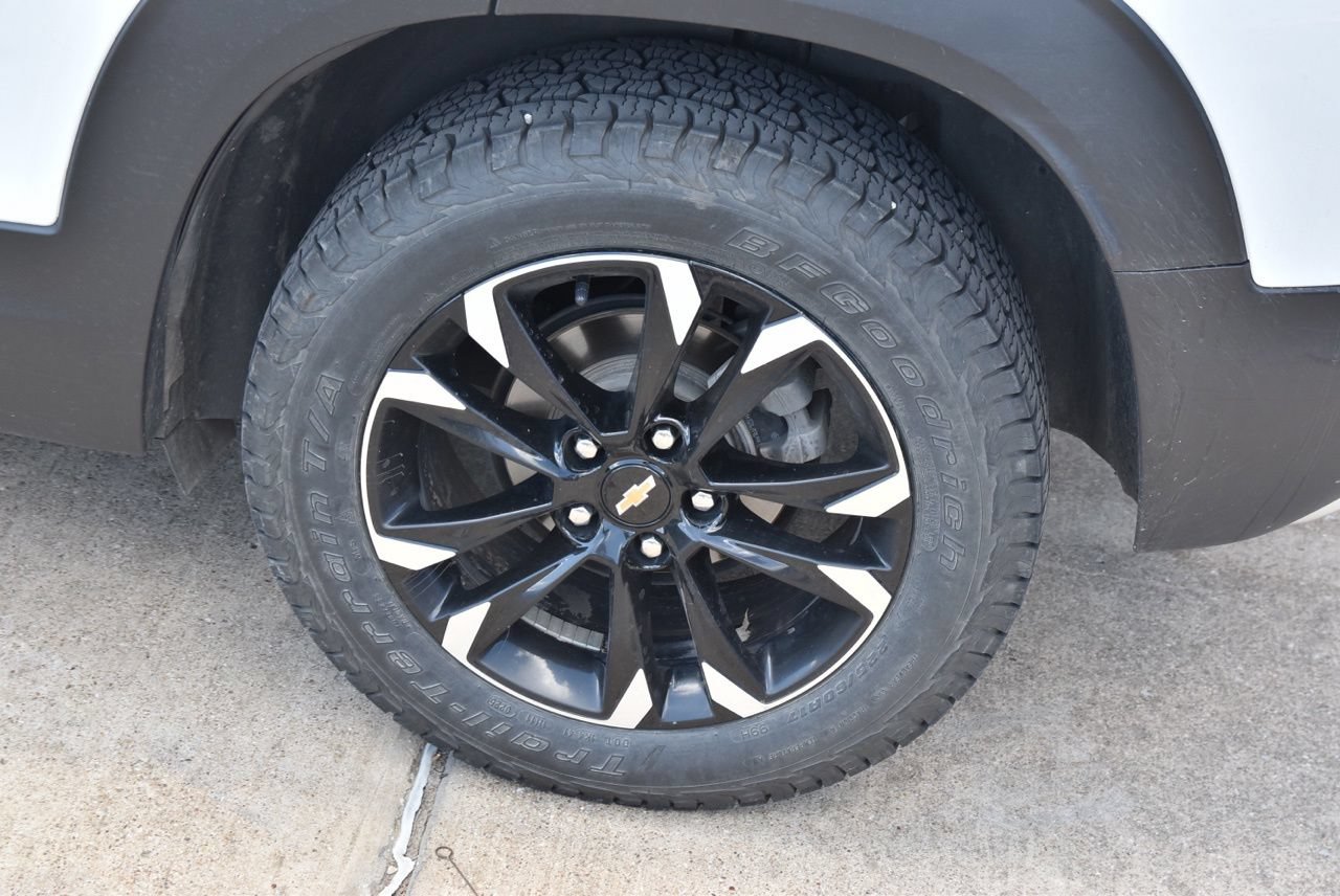 Used 2023 Chevrolet TrailBlazer LT FWD image 12