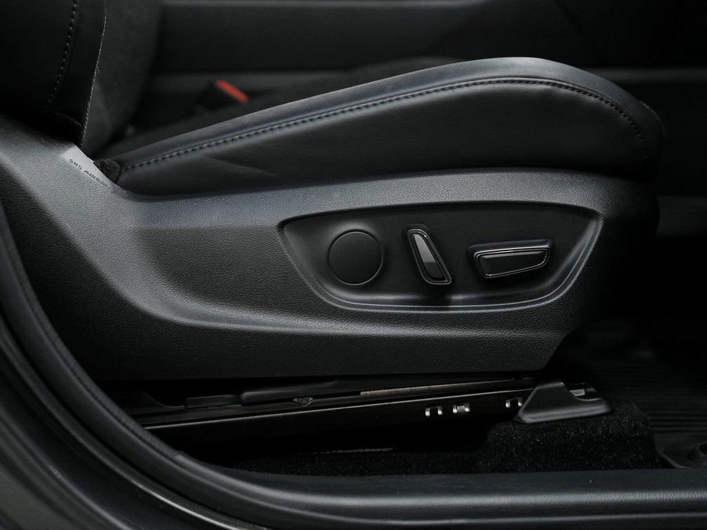 Used 2023 Toyota Crown XLE image 39