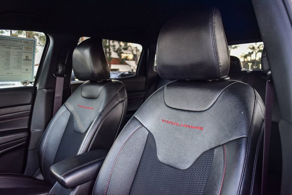 Used 2023 Jeep Compass Trailhawk image 24