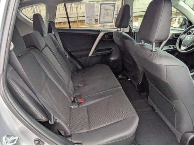 Used 2016 Toyota RAV4 LE FWD image 7