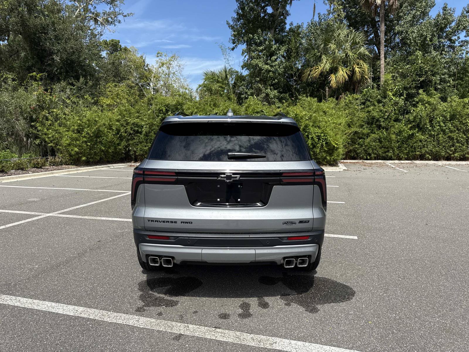 New 2027 Chevrolet Traverse Z71 w/ Enhanced Driving Package AWD/4WD image 4