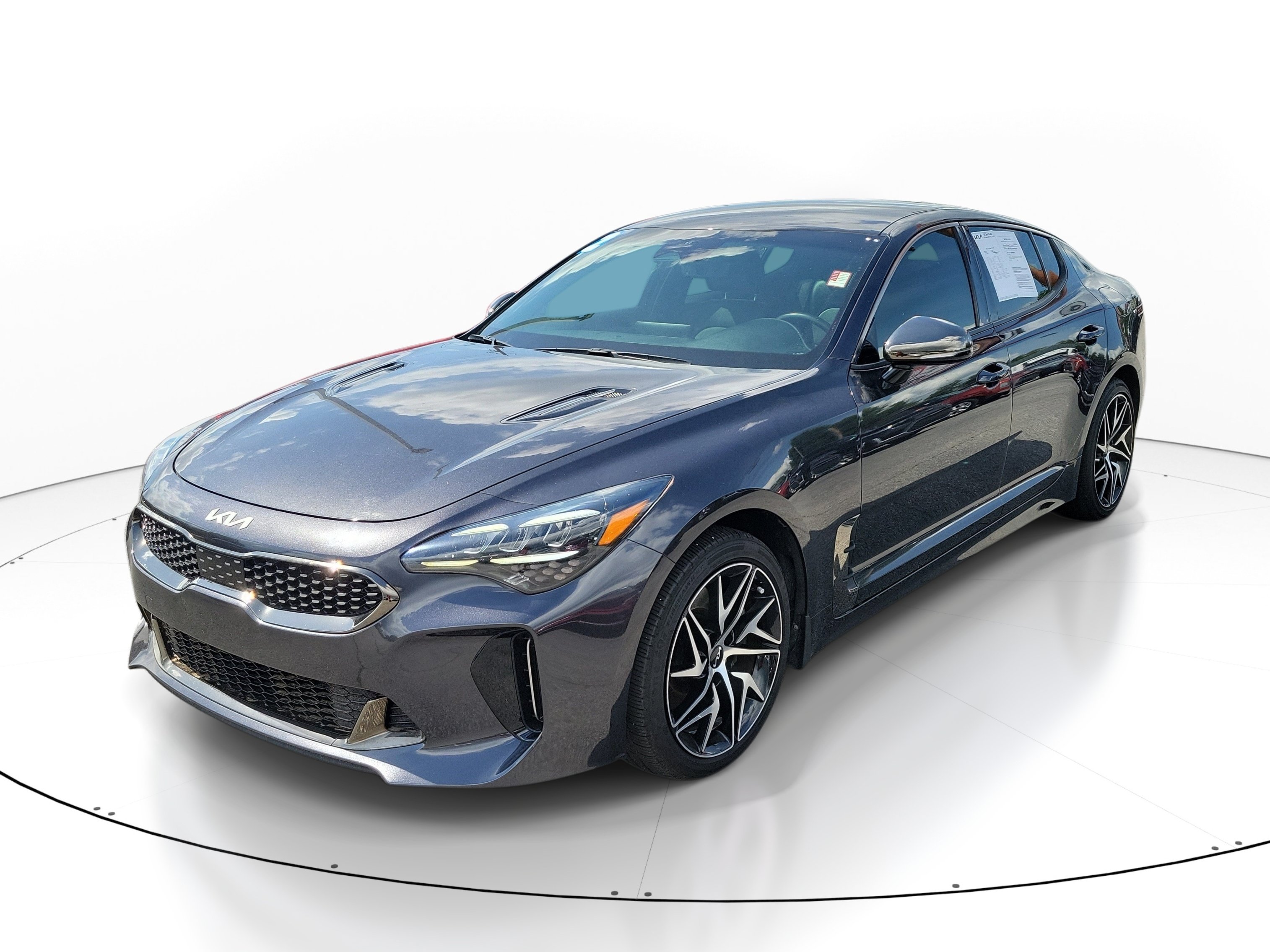 Certified 2022 Kia Stinger GT-Line RWD image 3