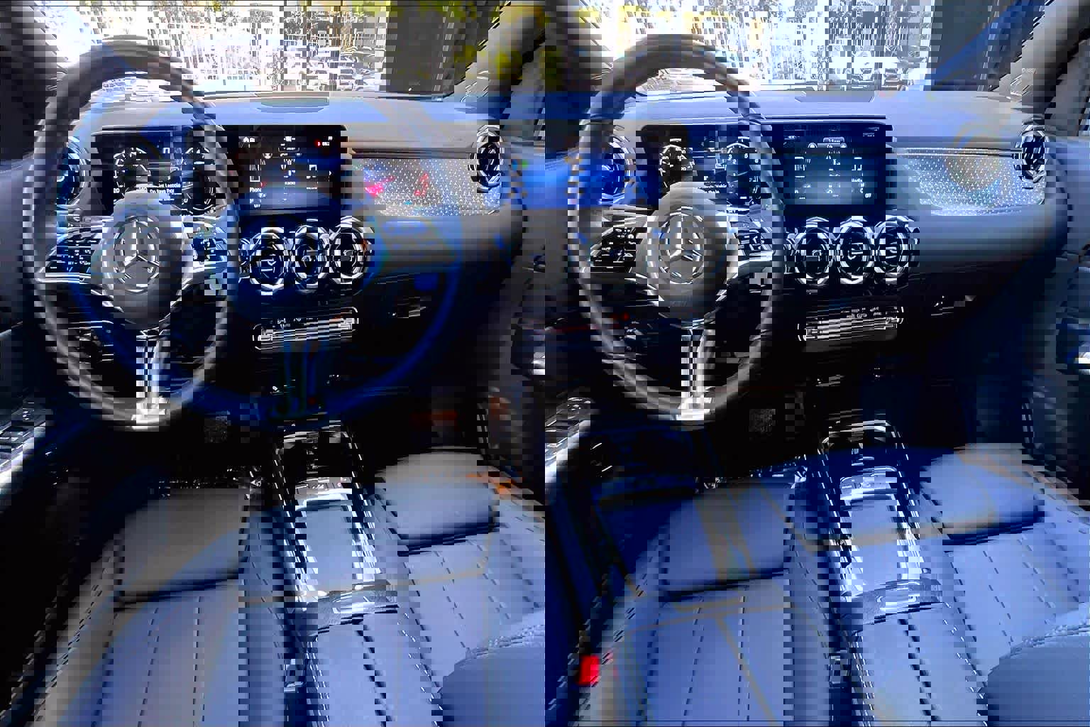 Used 2025 Mercedes-Benz GLA 250 image 15