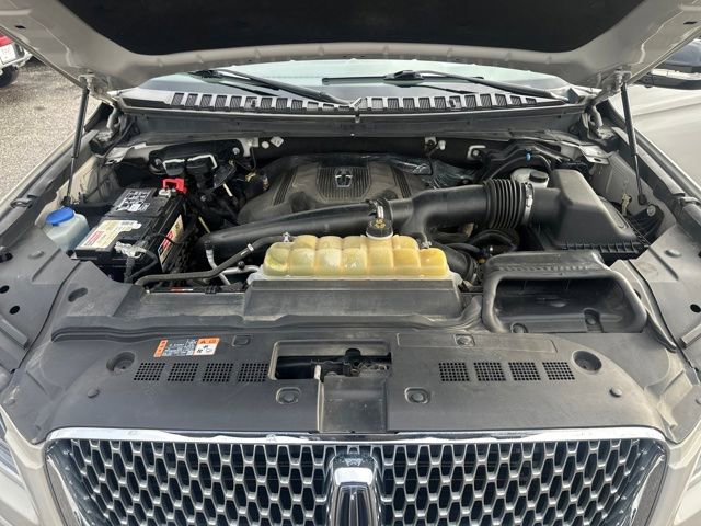 Used 2020 Lincoln Navigator Reserve w/ Luxury Package image 29