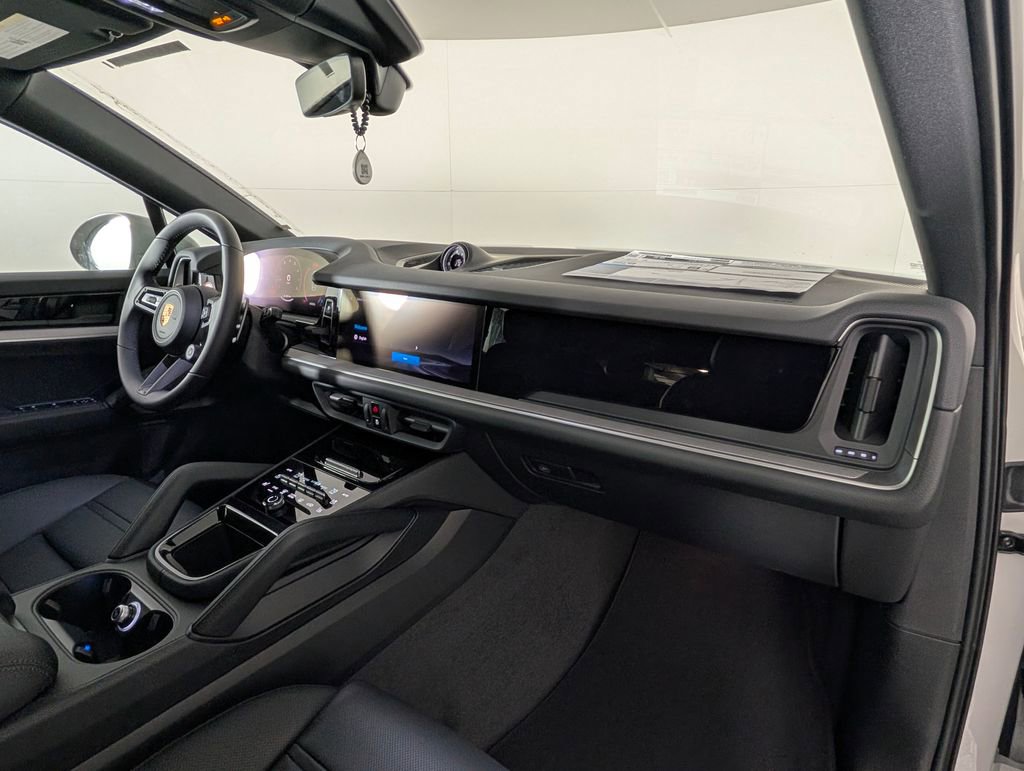 New 2026 Porsche Cayenne Coupe AWD/4WD image 18