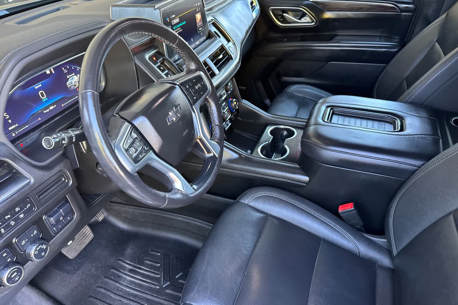 Used 2022 Chevrolet Suburban Z71 w/ Z71 Off-Road Package AWD/4WD image 11