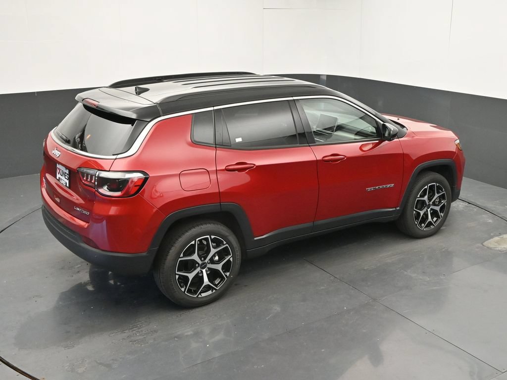 Used 2025 Jeep Compass Limited AWD/4WD image 34