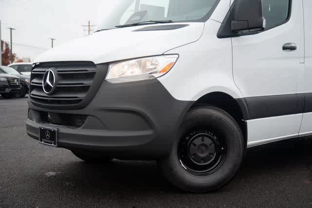 Used 2025 Mercedes-Benz Sprinter 2500 image 14
