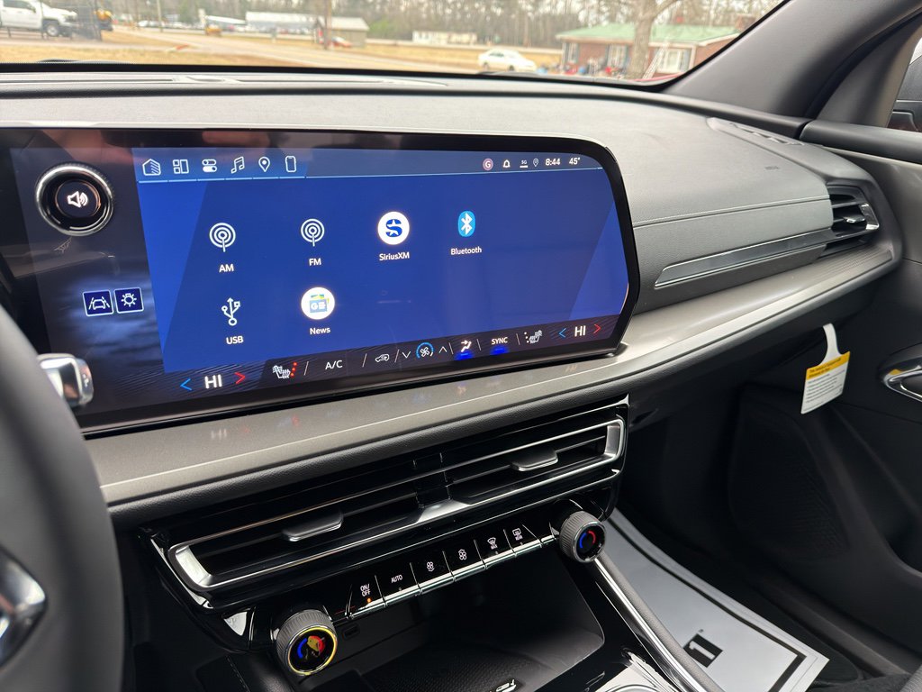 New 2026 Chevrolet Traverse LT image 13