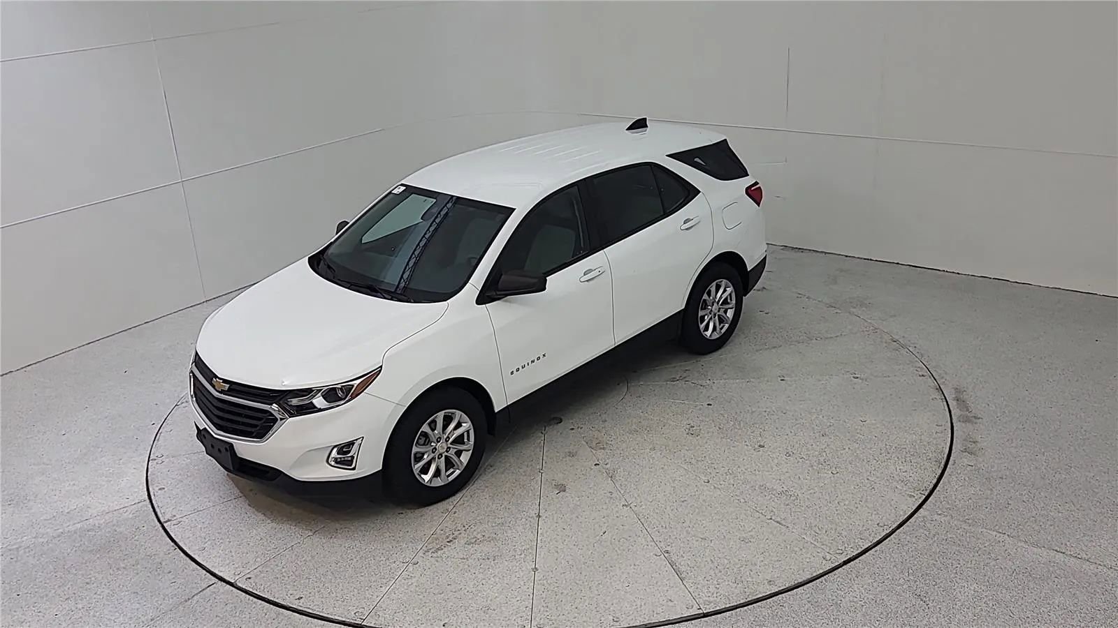 Used 2021 Chevrolet Equinox LS FWD image 18