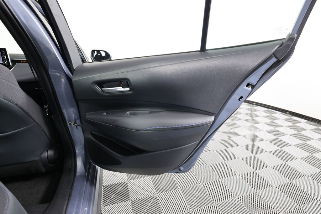Used 2020 Toyota Corolla SE w/ Carpet Mat Package (TMS) image 21