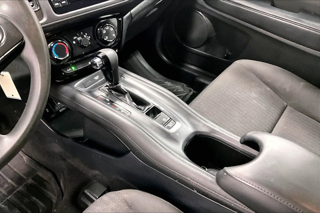 Used 2017 Honda HR-V LX image 17