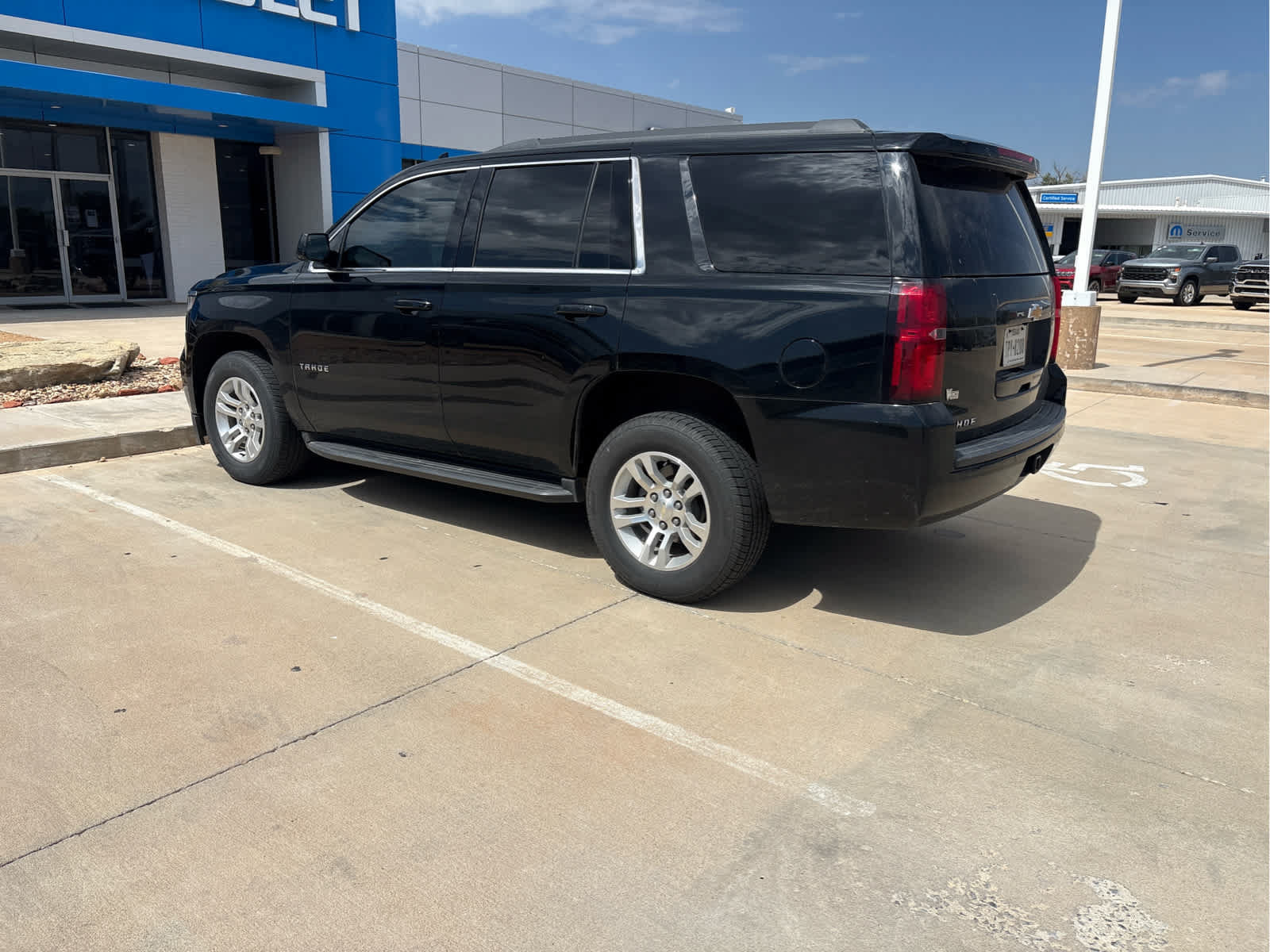 Used 2020 Chevrolet Tahoe LT RWD image 3