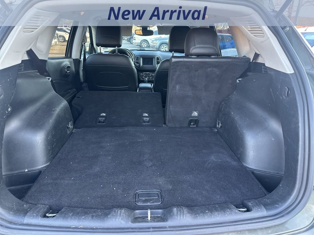 Used 2019 Jeep Compass Latitude w/ Popular Equipment Group image 9