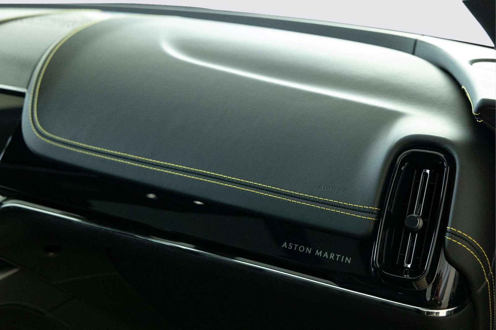 New 2026 Aston Martin DBX 707 AWD/4WD image 34