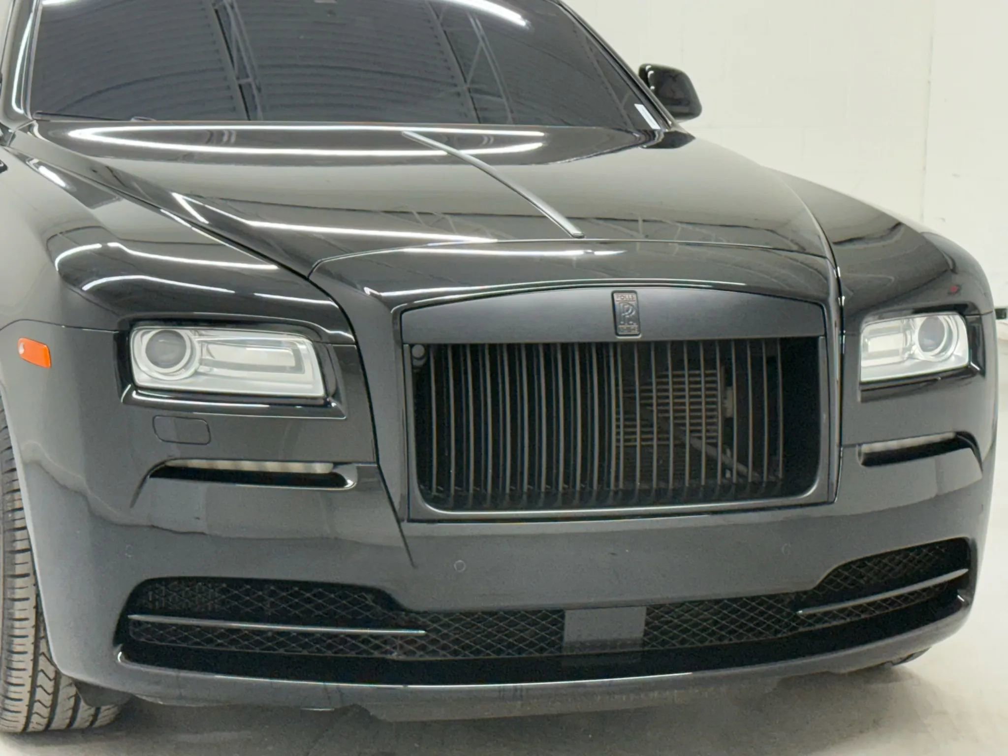 Used 2014 Rolls-Royce Wraith image 37