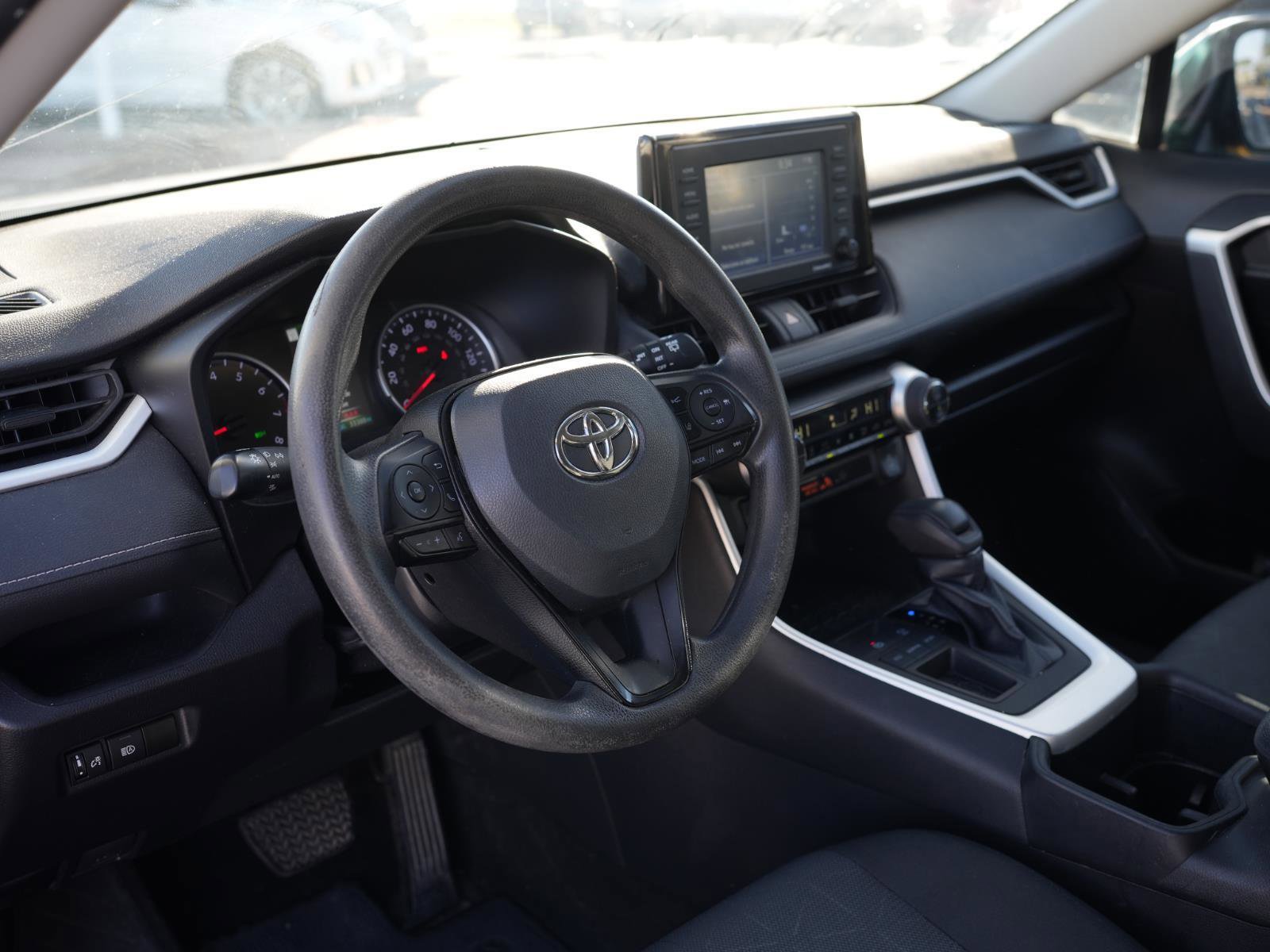 Used 2022 Toyota RAV4 XLE FWD image 13