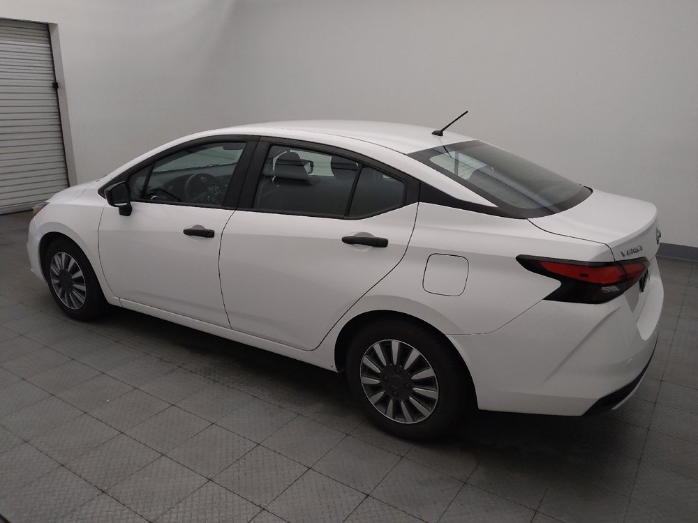 Used 2022 Nissan Versa S FWD image 3