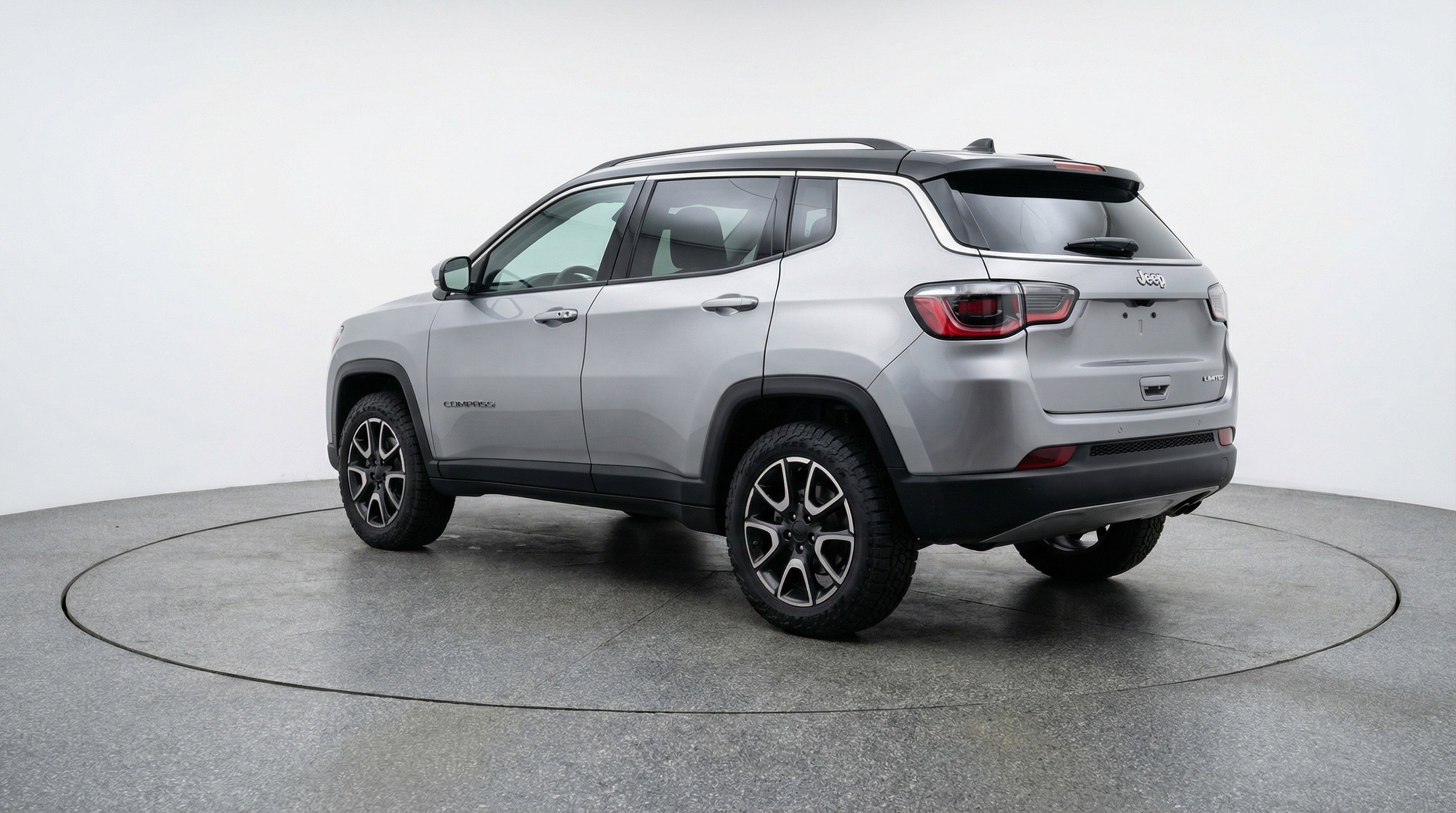 Used 2025 Jeep Compass Trailhawk AWD/4WD image 6