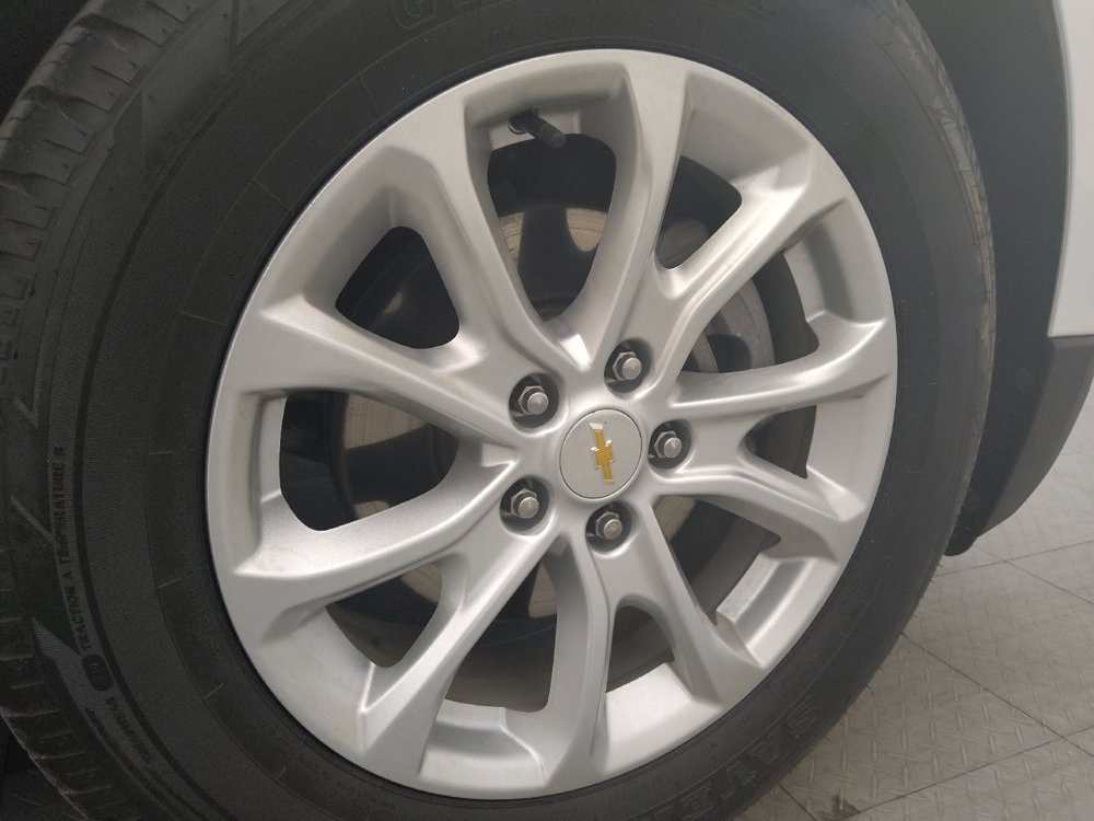 Used 2019 Chevrolet Equinox LT w/ Driver Convenience Package FWD image 31