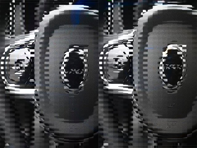 New 2025 Volvo XC90 B6 Ultra w/ Protection Package Premier image 15