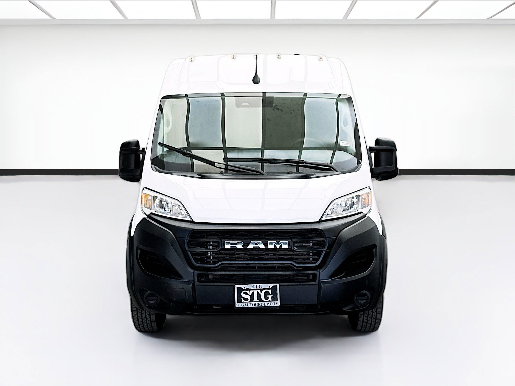 Used 2023 RAM ProMaster 3500 FWD image 2