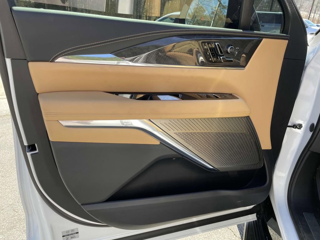 New 2025 Cadillac Escalade IQ Sport 2 w/ LPO, ONYX Package image 17