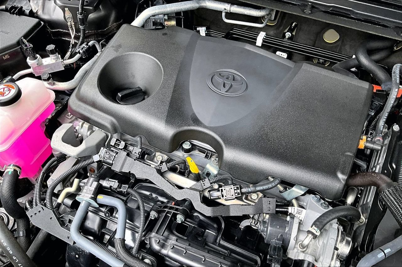Used 2023 Toyota Crown AWD/4WD image 31