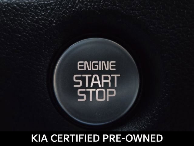 Certified 2025 Kia Sorento LX FWD image 32