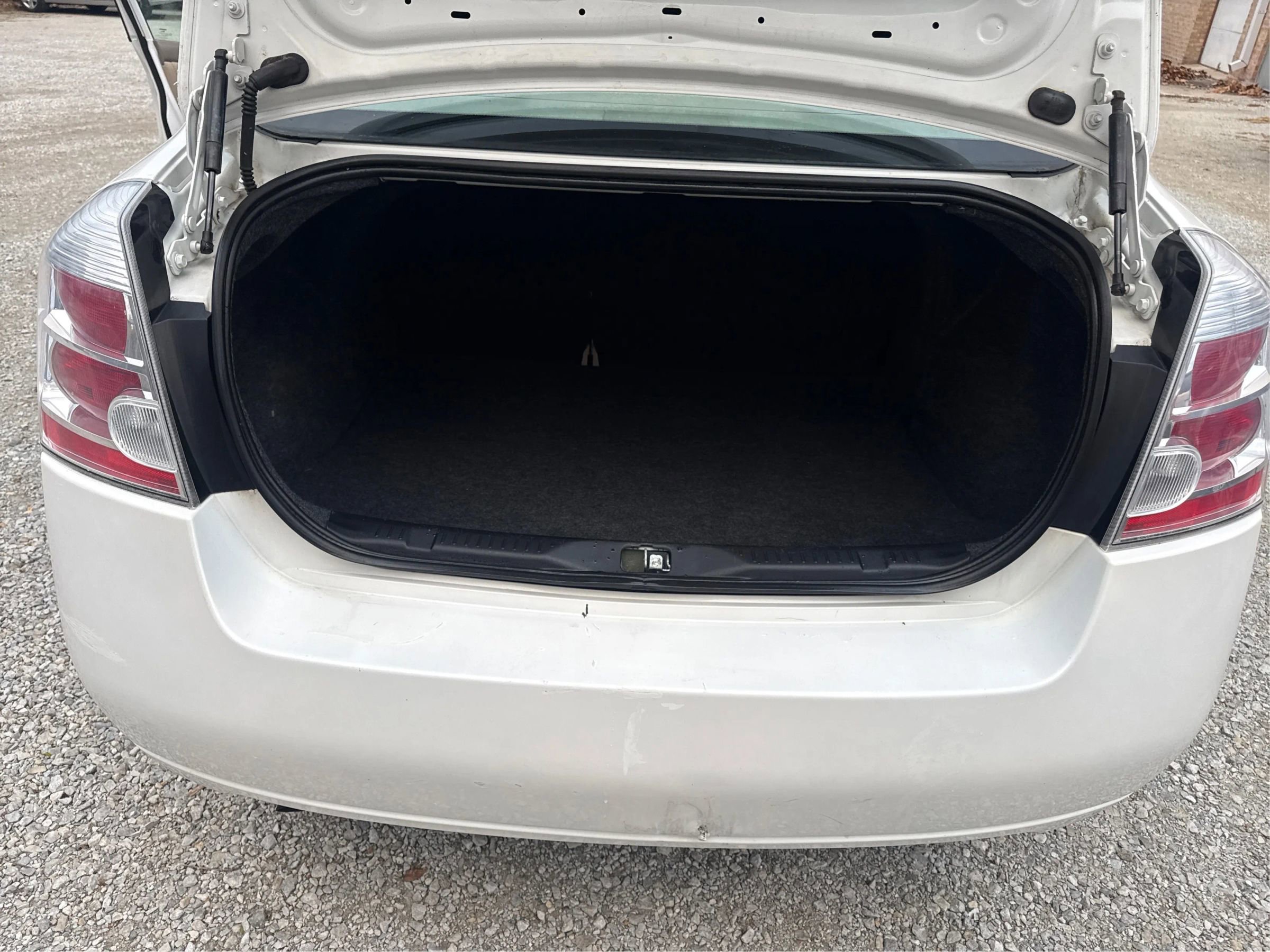 Used 2012 Nissan Sentra 2.0 image 15