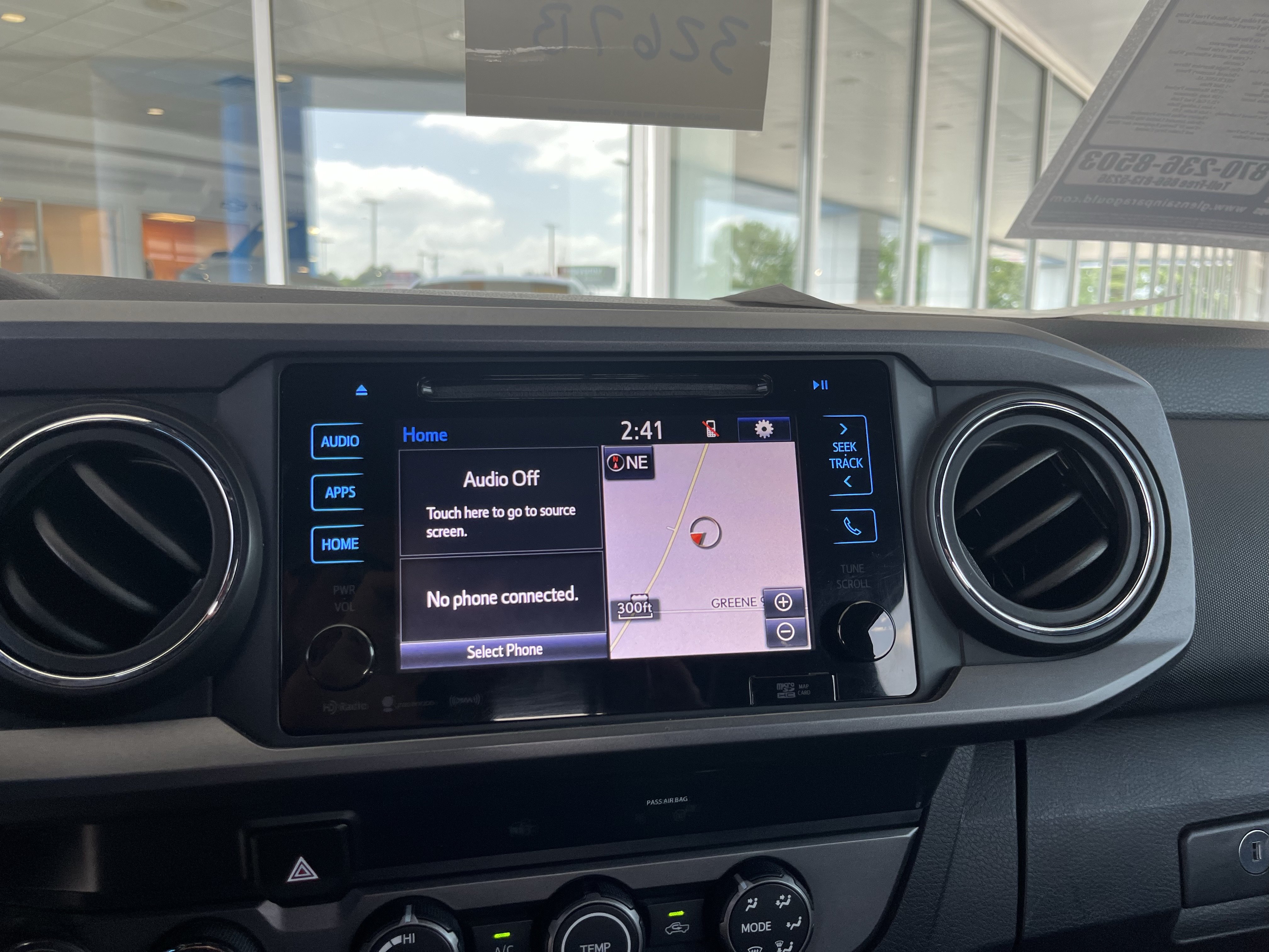 Used 2019 Toyota Tacoma TRD Off-Road AWD/4WD image 9