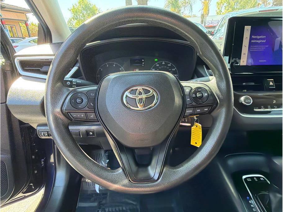 Used 2023 Toyota Corolla LE FWD image 10