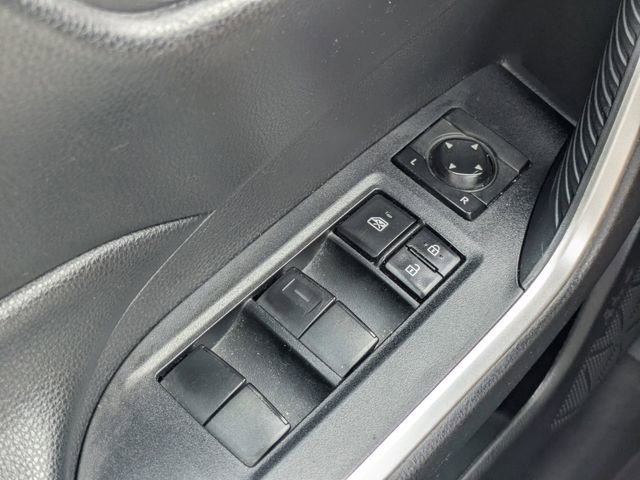 Used 2020 Toyota RAV4 XLE image 32