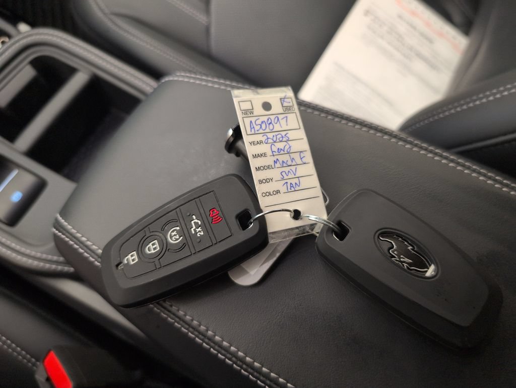Used 2025 Ford Mustang Mach-E Premium RWD image 41