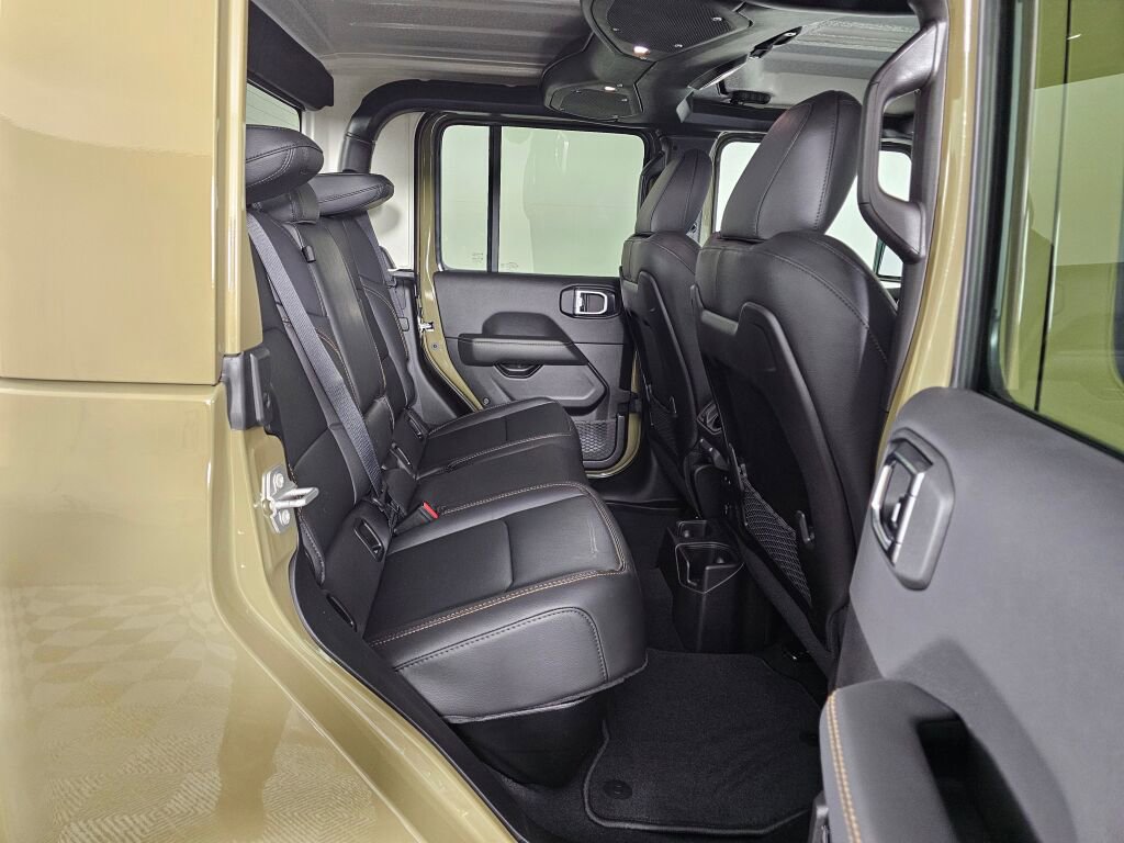 New 2026 Jeep Gladiator Sport AWD/4WD image 36