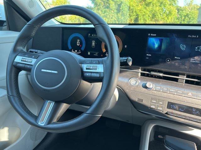 Used 2025 Hyundai Kona SEL image 5