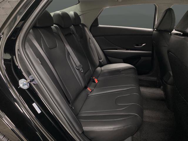 New 2026 Hyundai Elantra Limited image 31