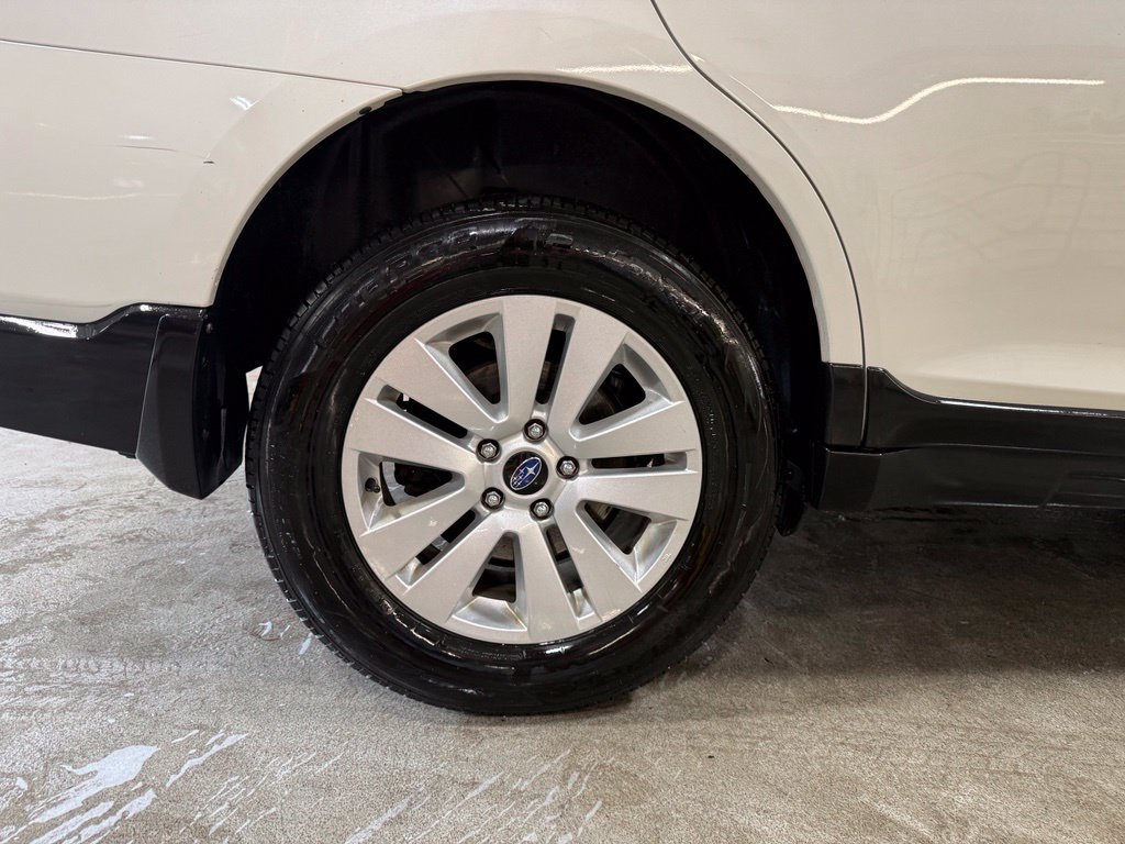Used 2019 Subaru Outback 2.5i Premium AWD/4WD image 35