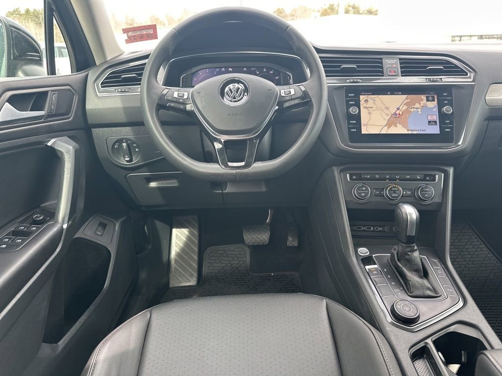 Used 2020 Volkswagen Tiguan SEL AWD/4WD image 19