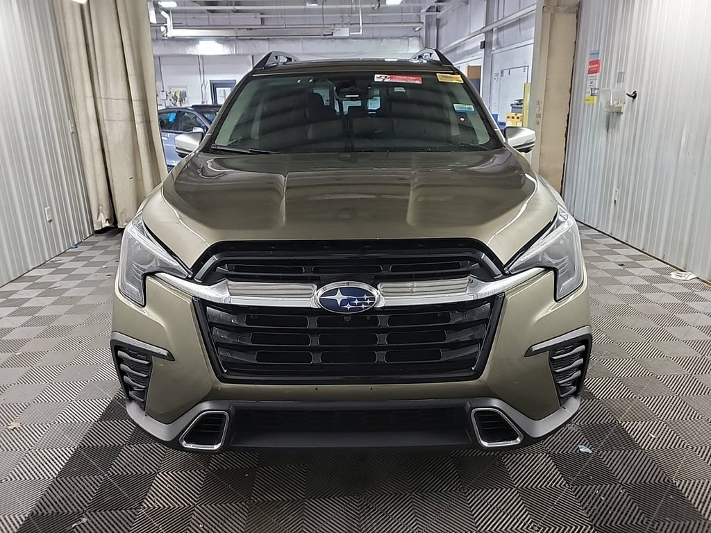 Used 2023 Subaru Ascent Touring AWD/4WD image 2