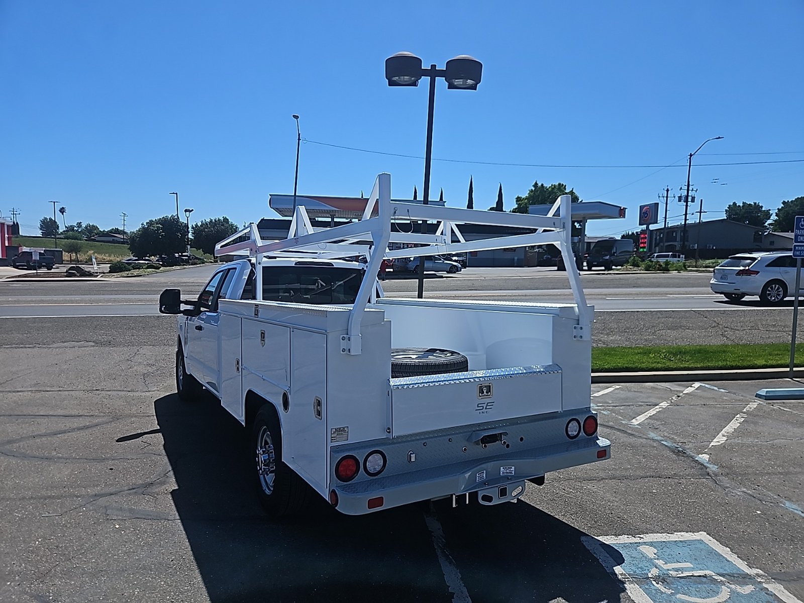 New 2026 Ford F350 XL w/ XL Chrome Package RWD image 4