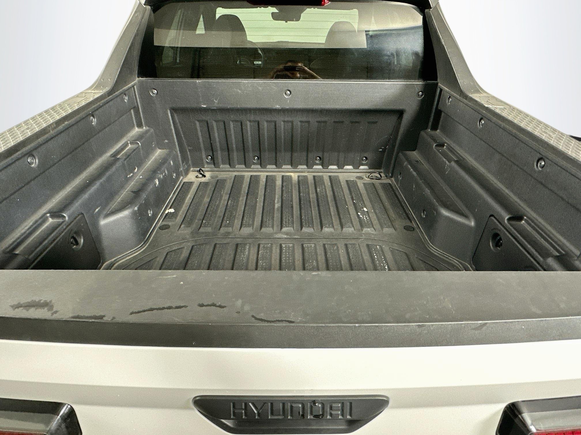 Used 2025 Hyundai Santa Cruz SEL FWD image 28