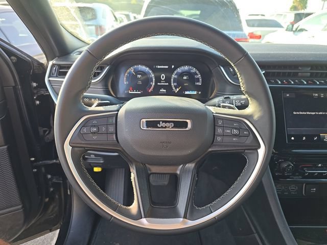 Used 2024 Jeep Grand Cherokee L Laredo AWD/4WD image 6