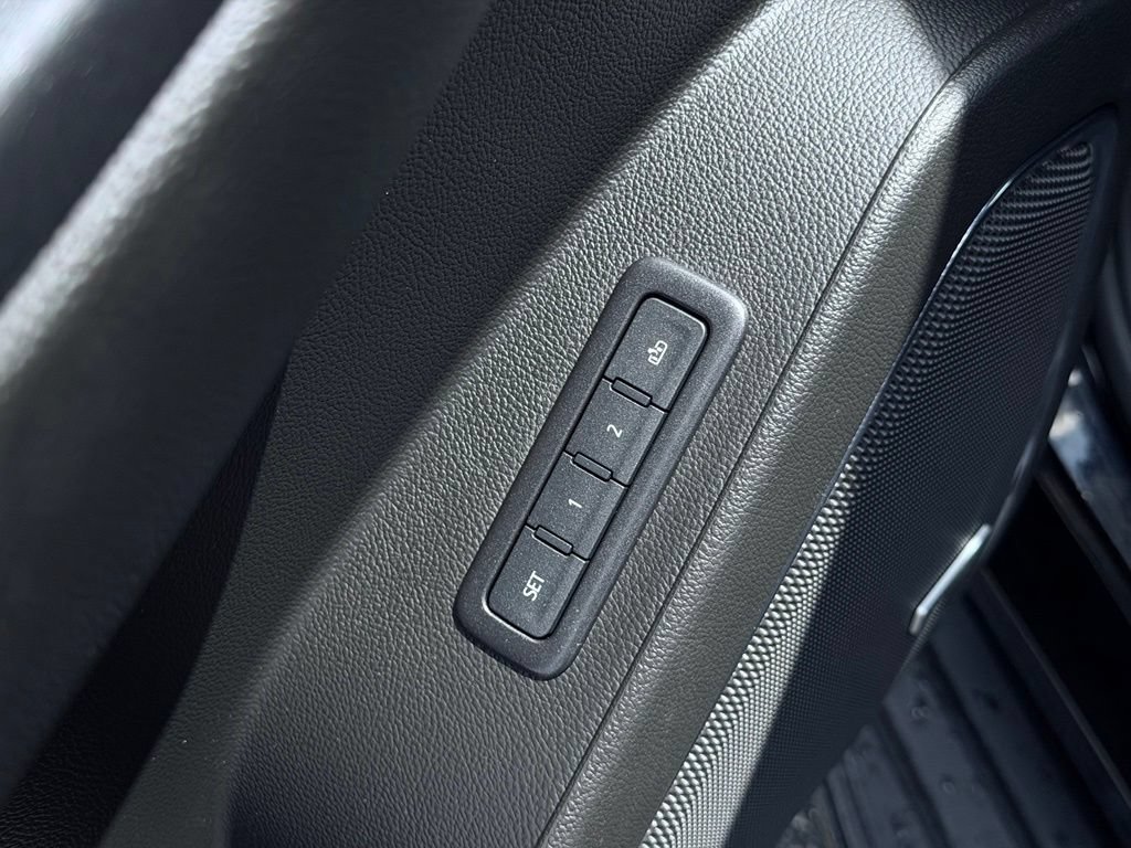 Used 2019 Chevrolet Tahoe Premier AWD/4WD image 19