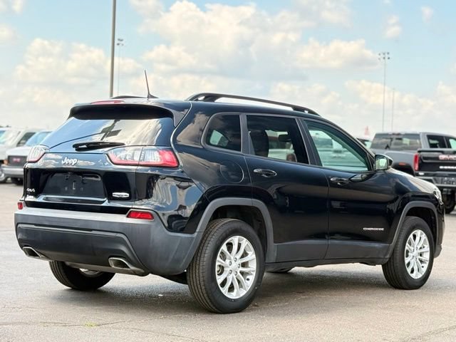 Used 2022 Jeep Cherokee Latitude Lux w/ Sun & Sound Group AWD/4WD image 37
