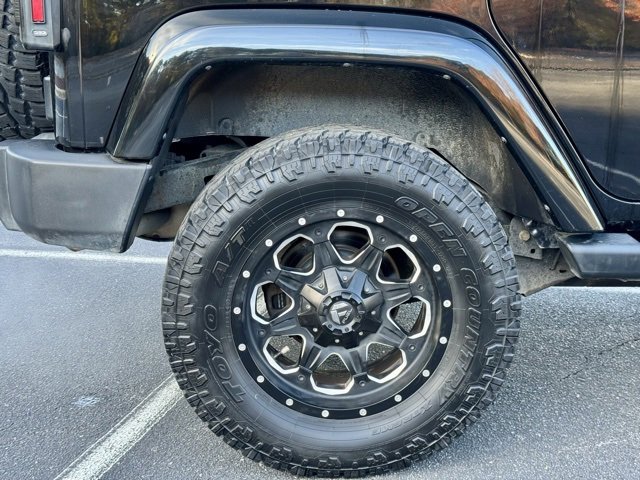 Used 2014 Jeep Wrangler Unlimited Sahara image 31