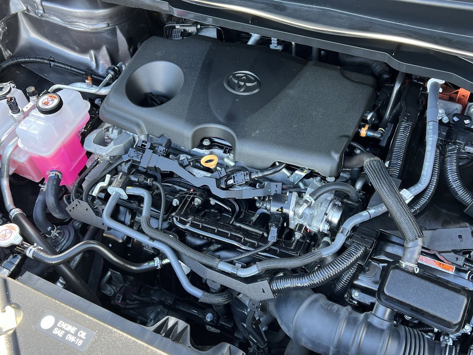 Used 2024 Toyota Sienna XLE FWD image 28