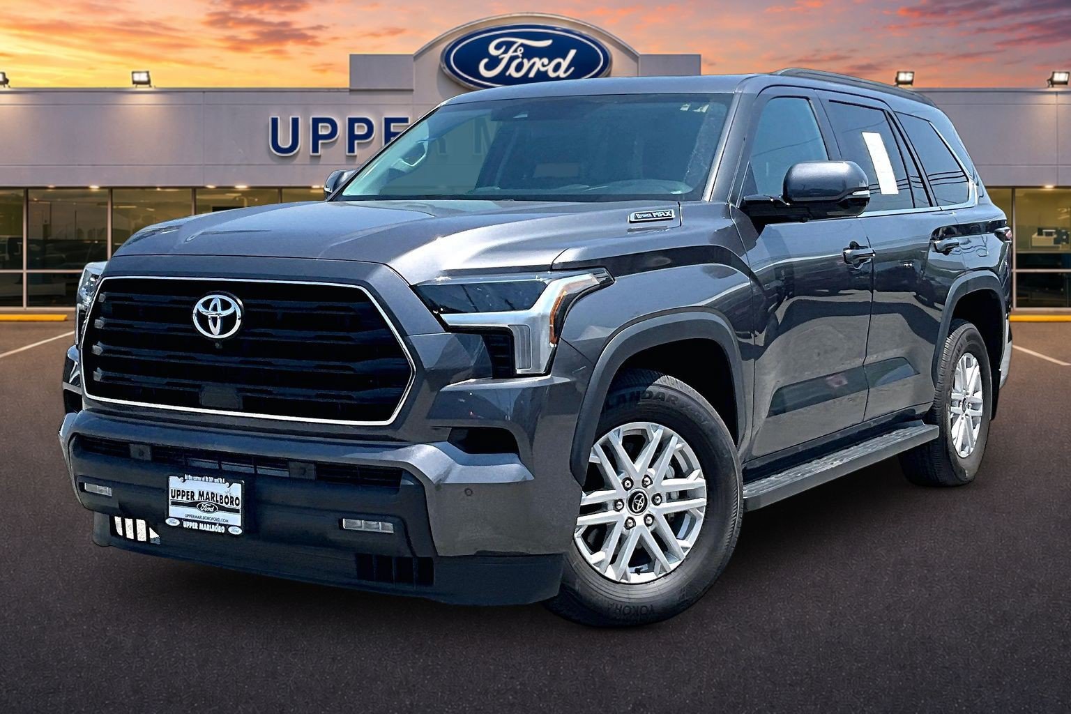 Used 2024 Toyota Sequoia SR5 w/ SR5 Premium Package AWD/4WD image 12