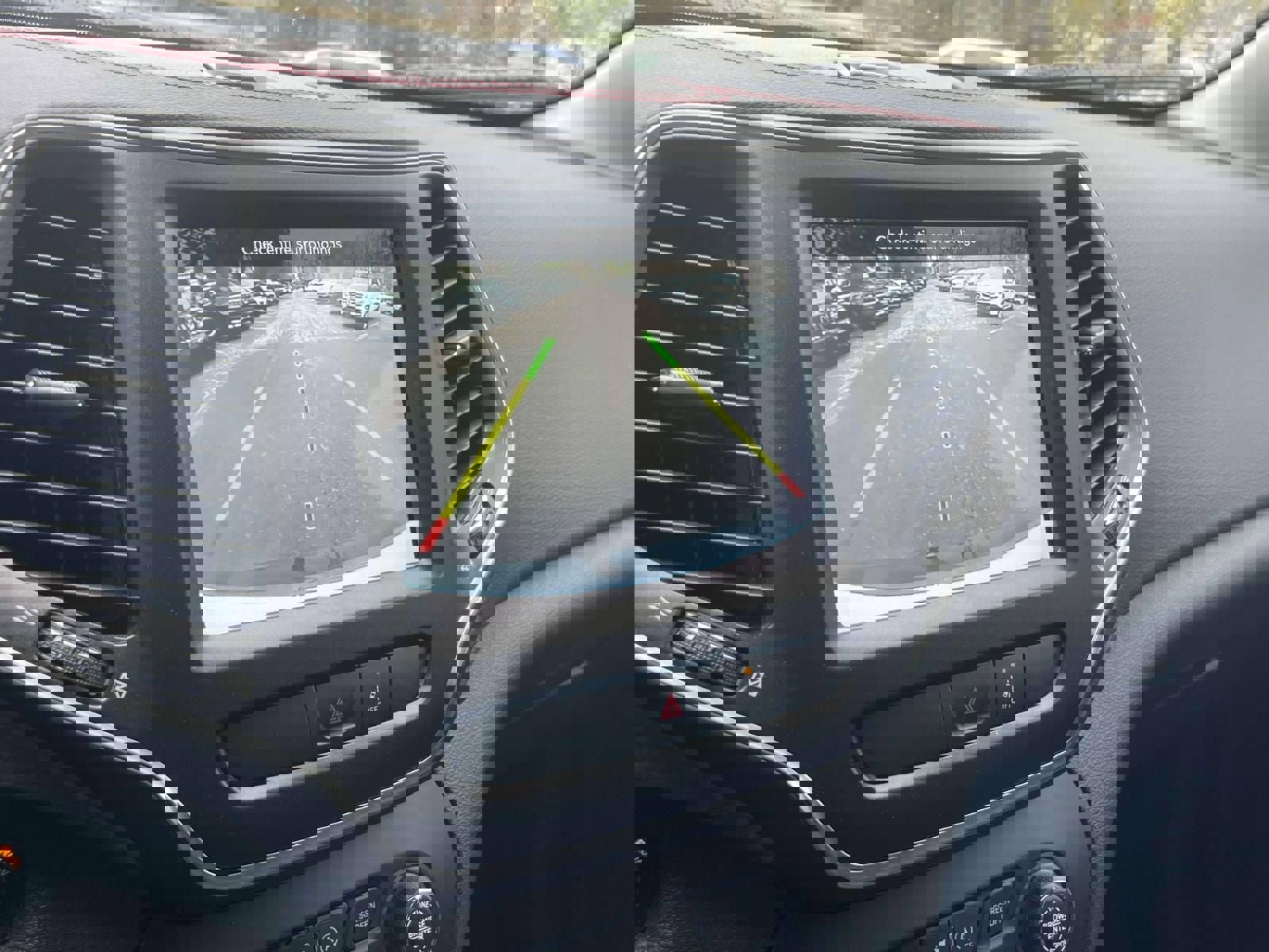 Used 2022 Jeep Cherokee Trailhawk image 28